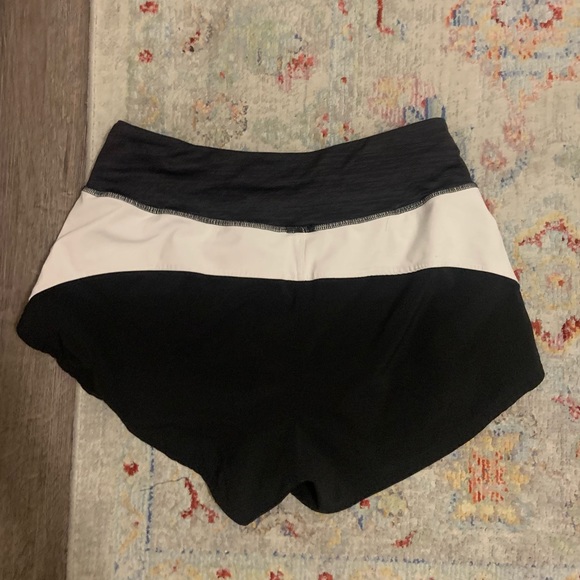 Outdoor Voices Shorts - Picture 2 of 3